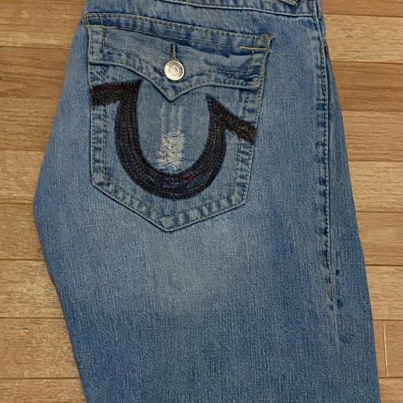 **SOLD** Vintage True Religion rainbow joey shorts - Picture 9 of 10